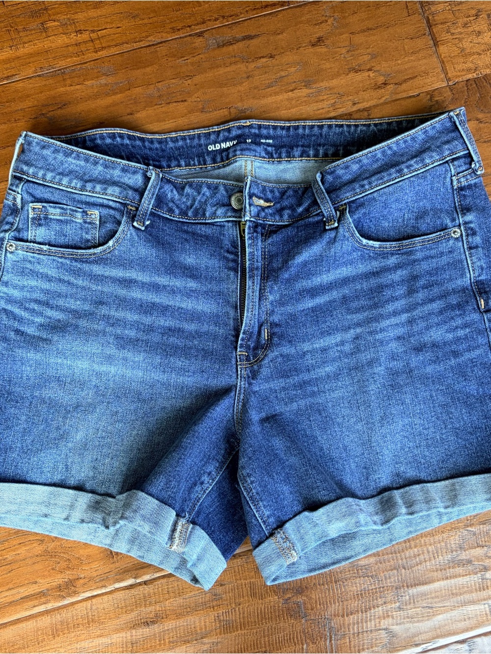 Old Navy Blue Rolled-Hem Denim Shorts - Picture 2 of 5